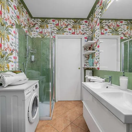 La Corte Di Danilo Nyaraló